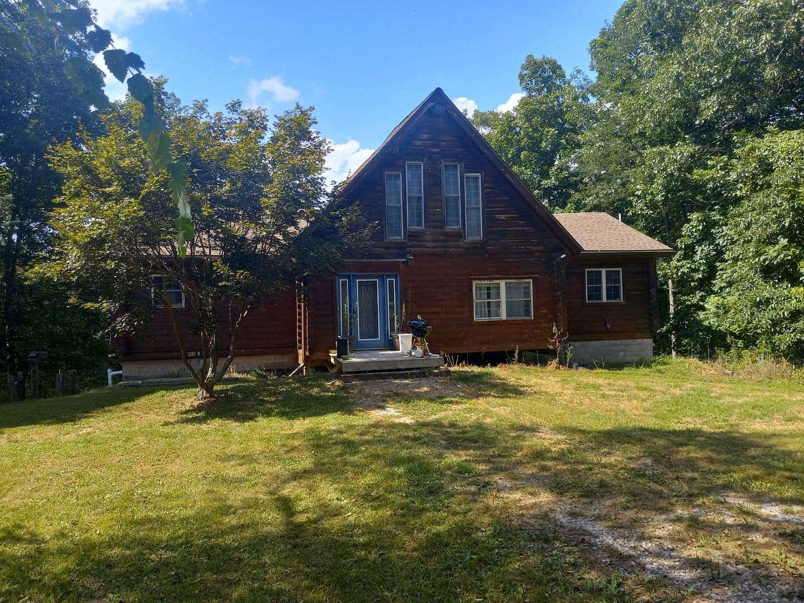 6 Acres of Residential Land with Home for Sale in Lawrenceville, Illinois