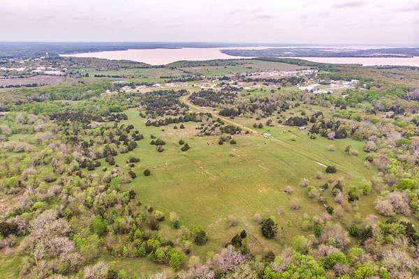 189 Acres of Agricultural Land for Sale in Whitesboro, Texas