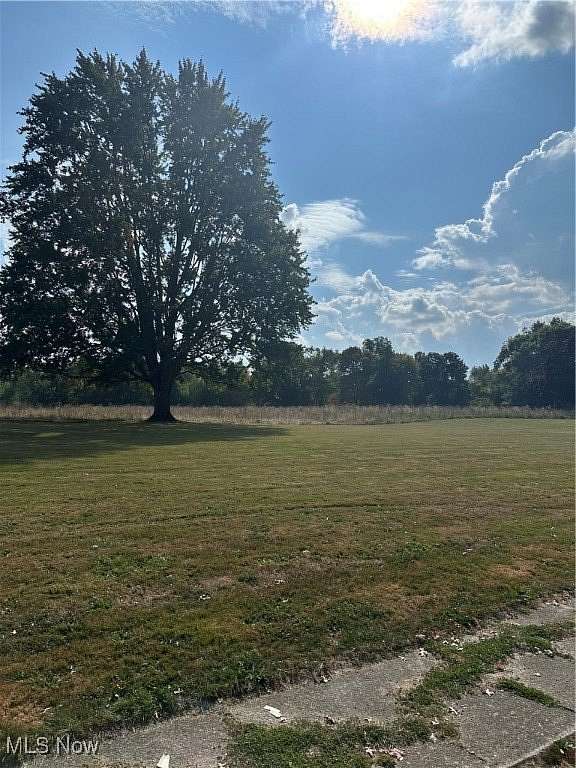 9 Acres of Commercial Land for Sale in Austintown, Ohio