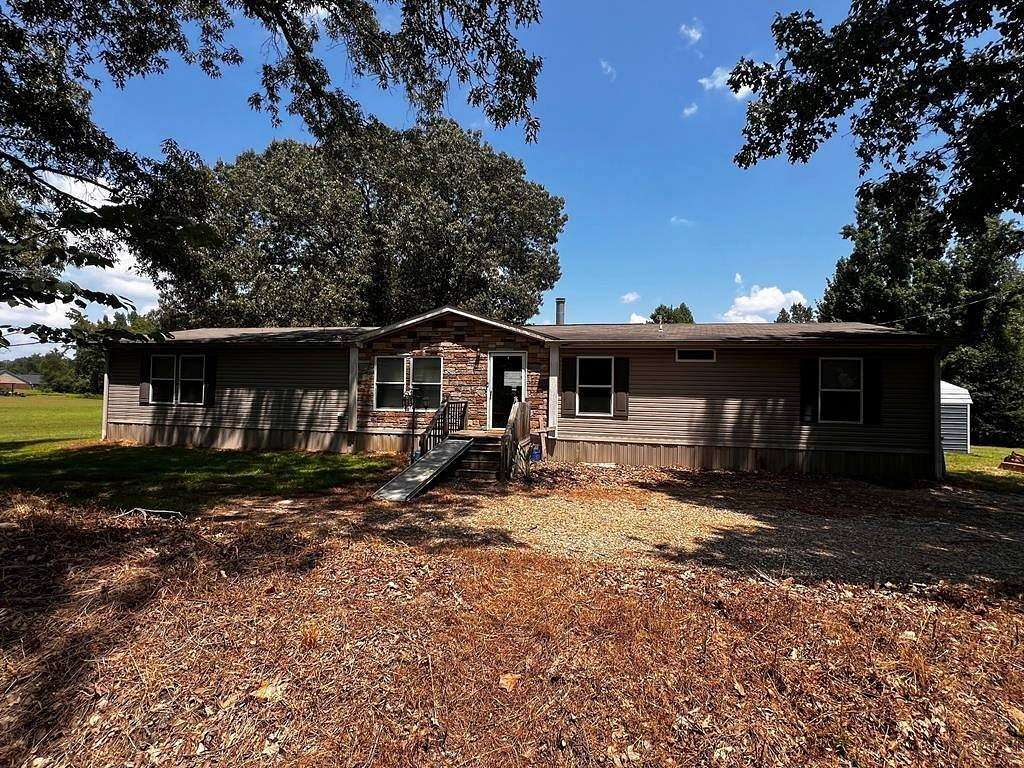 2 Acres of Residential Land with Home for Sale in Texarkana, Arkansas