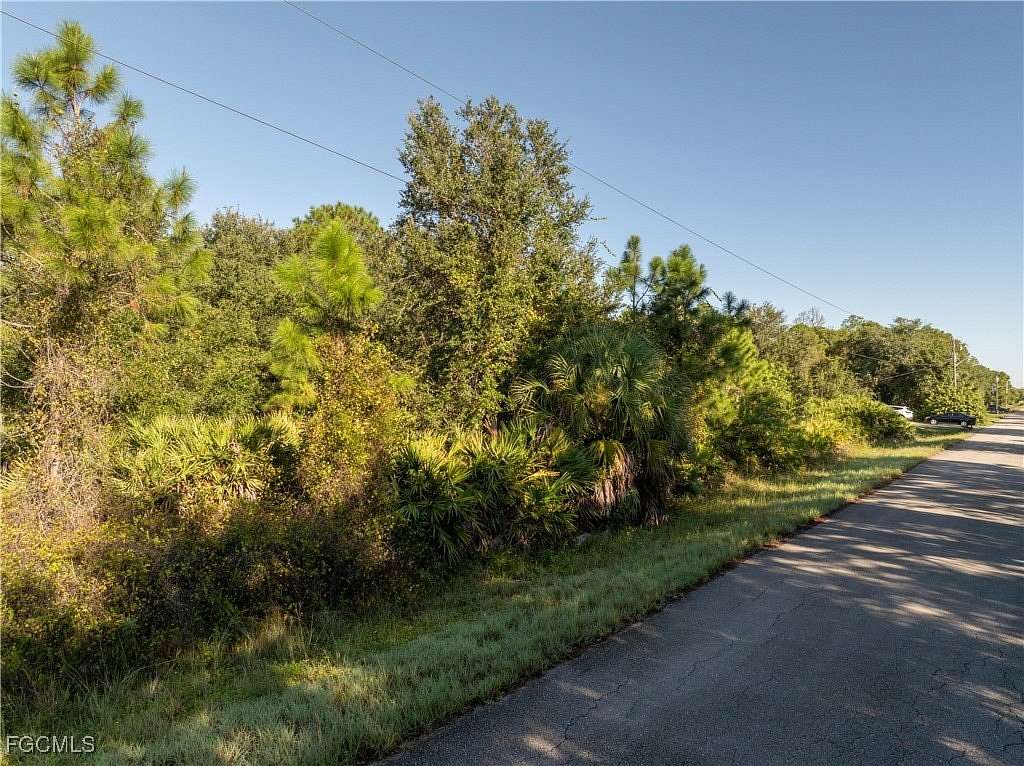 0.5 Acres of Land for Sale in Lehigh Acres, Florida