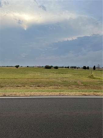 5 Acres of Residential Land for Sale in Piedmont, Oklahoma