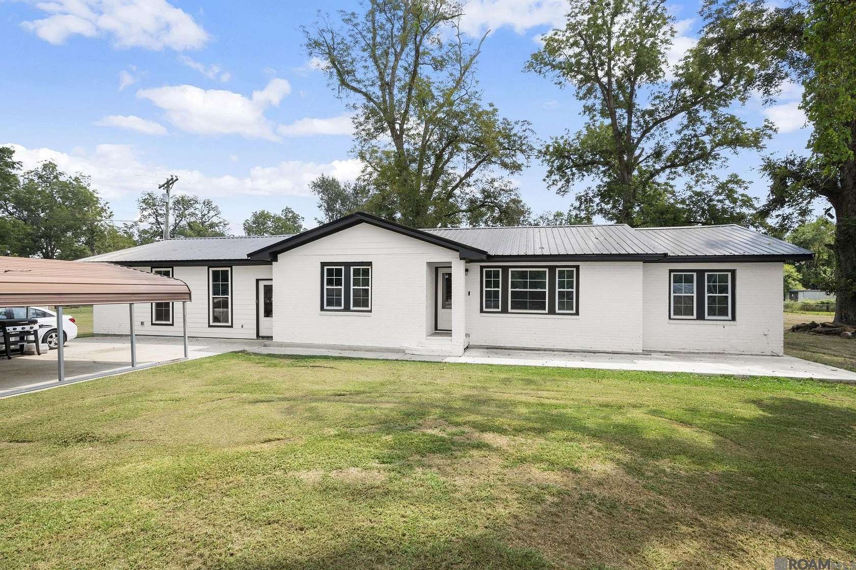 1.5 Acres of Residential Land with Home for Sale in Fordoche, Louisiana