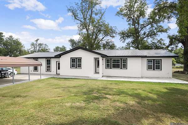 1.5 Acres of Residential Land with Home for Sale in Fordoche, Louisiana