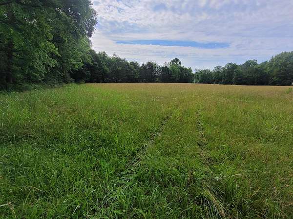 13.2 Acres of Land for Sale in Hartsville, Tennessee