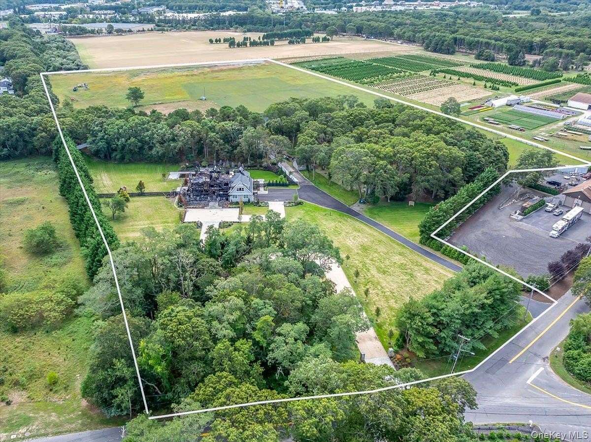19.9 Acres of Land for Sale in Calverton, New York