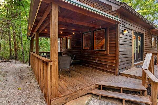 1.73 Acres of Residential Land with Home for Sale in Slade, Kentucky