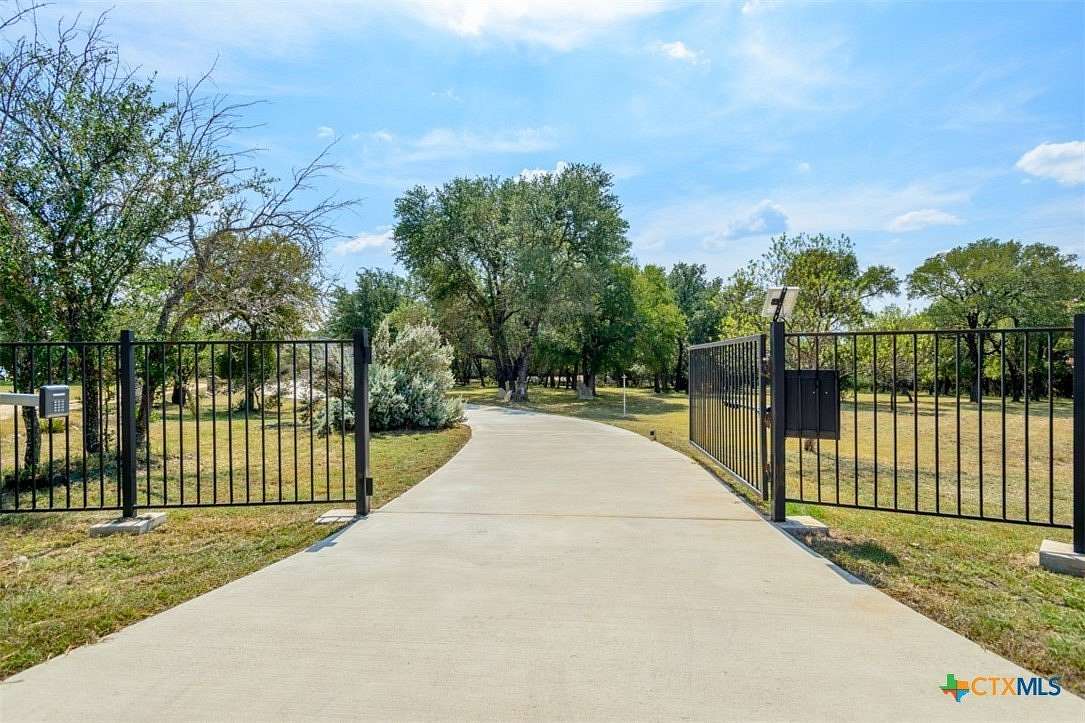 4.34 Acres of Residential Land with Home for Sale in Killeen, Texas
