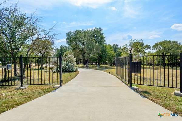 4.34 Acres of Residential Land with Home for Sale in Killeen, Texas