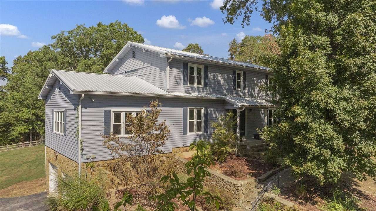 5 Acres of Land with Home for Sale in Bowling Green, Kentucky