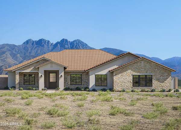 2.5 Acres of Residential Land with Home for Sale in Queen Creek, Arizona