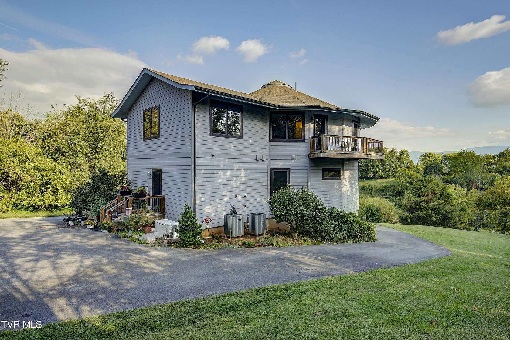 1.73 Acres of Residential Land with Home for Sale in Chuckey, Tennessee