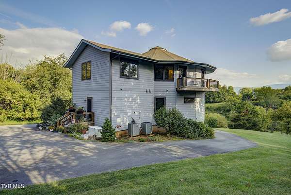 1.73 Acres of Residential Land with Home for Sale in Chuckey, Tennessee