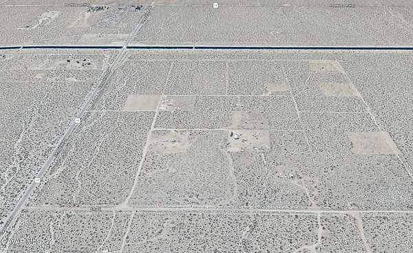 2.31 Acres of Land for Sale in Llano, California