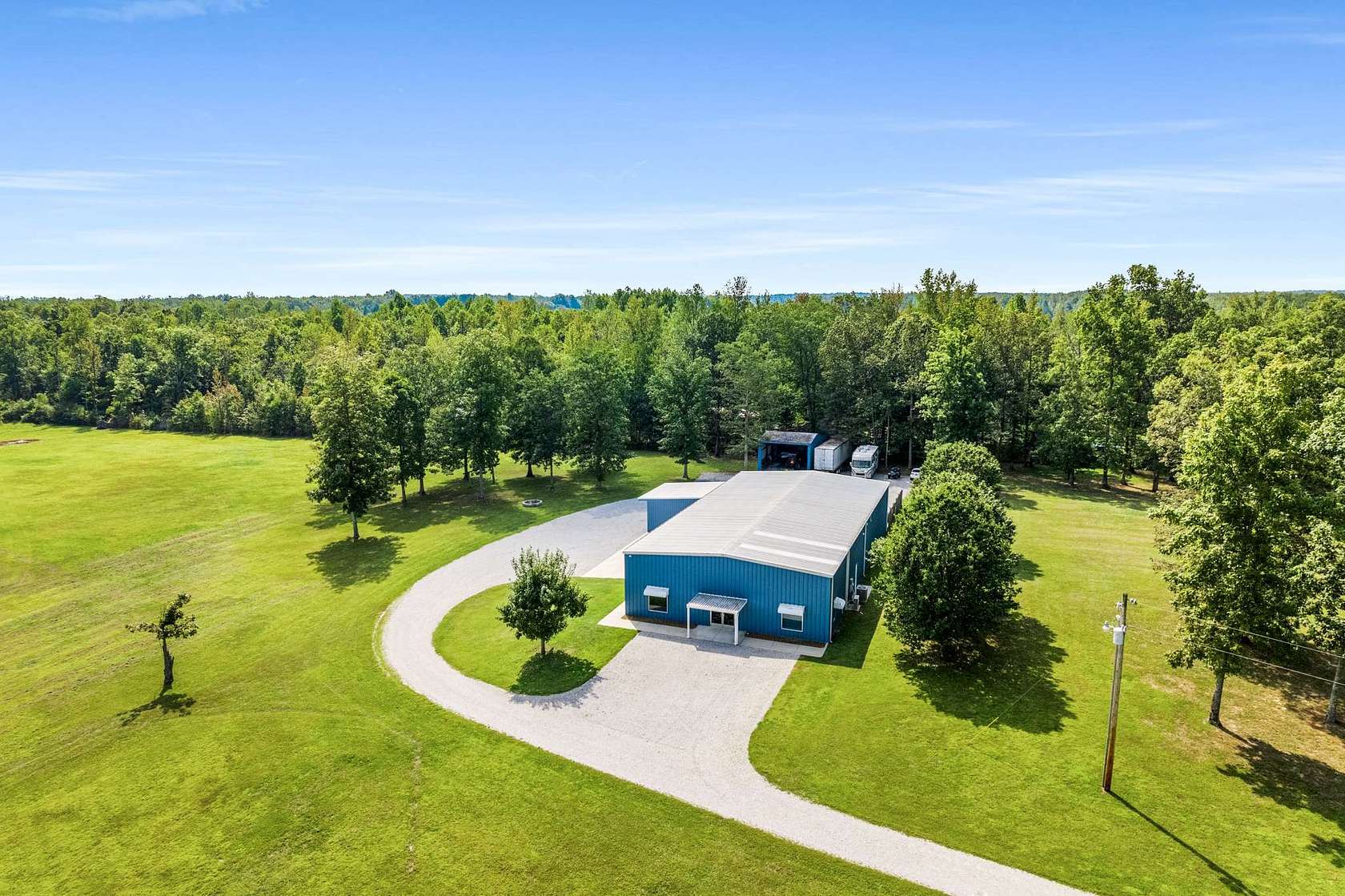15 Acres of Land with Home for Sale in Beechgrove, Tennessee