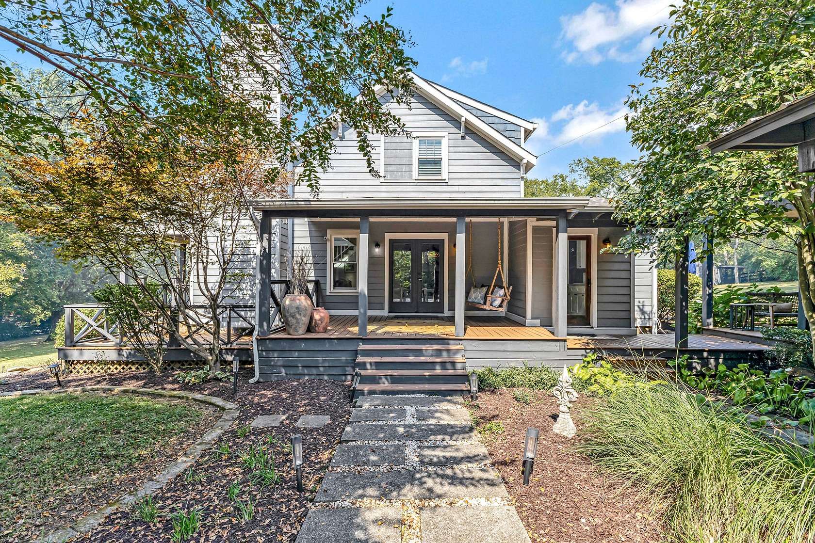 2.59 Acres of Residential Land with Home for Sale in Franklin, Tennessee