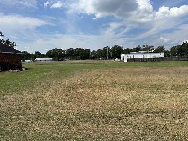 0.89 Acres of Commercial Land for Sale in Plattenville, Louisiana