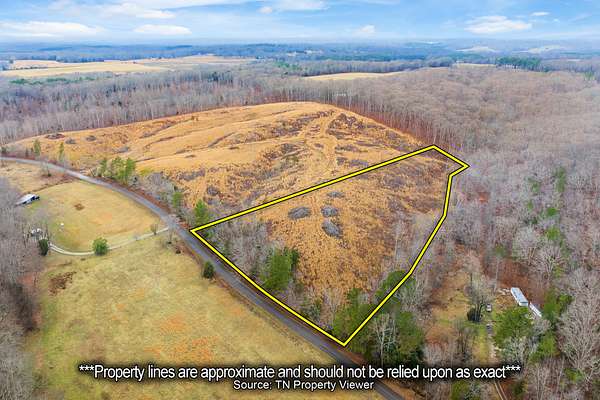 8 Acres of Residential Land for Sale in Camden, Tennessee