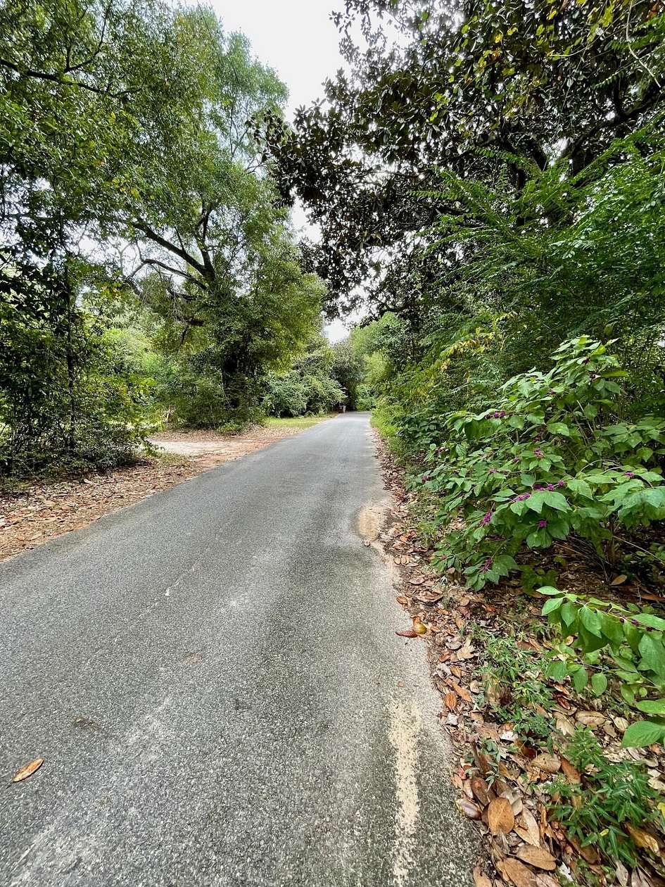 0.82 Acres of Residential Land for Sale in Milton, Florida