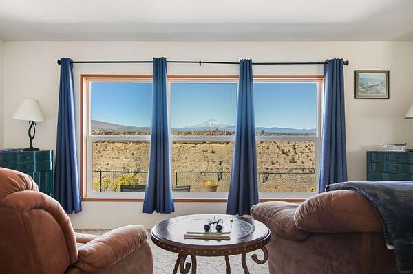 4.68 Acres of Land with Home for Sale in Terrebonne, Oregon