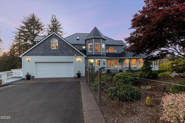 9.8 Acres of Land with Home for Sale in Otis, Oregon