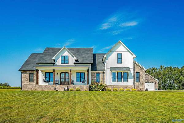 9.3 Acres of Residential Land with Home for Sale in Anderson, Alabama