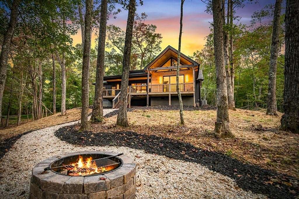 1.87 Acres of Residential Land with Home for Sale in McCaysville, Georgia