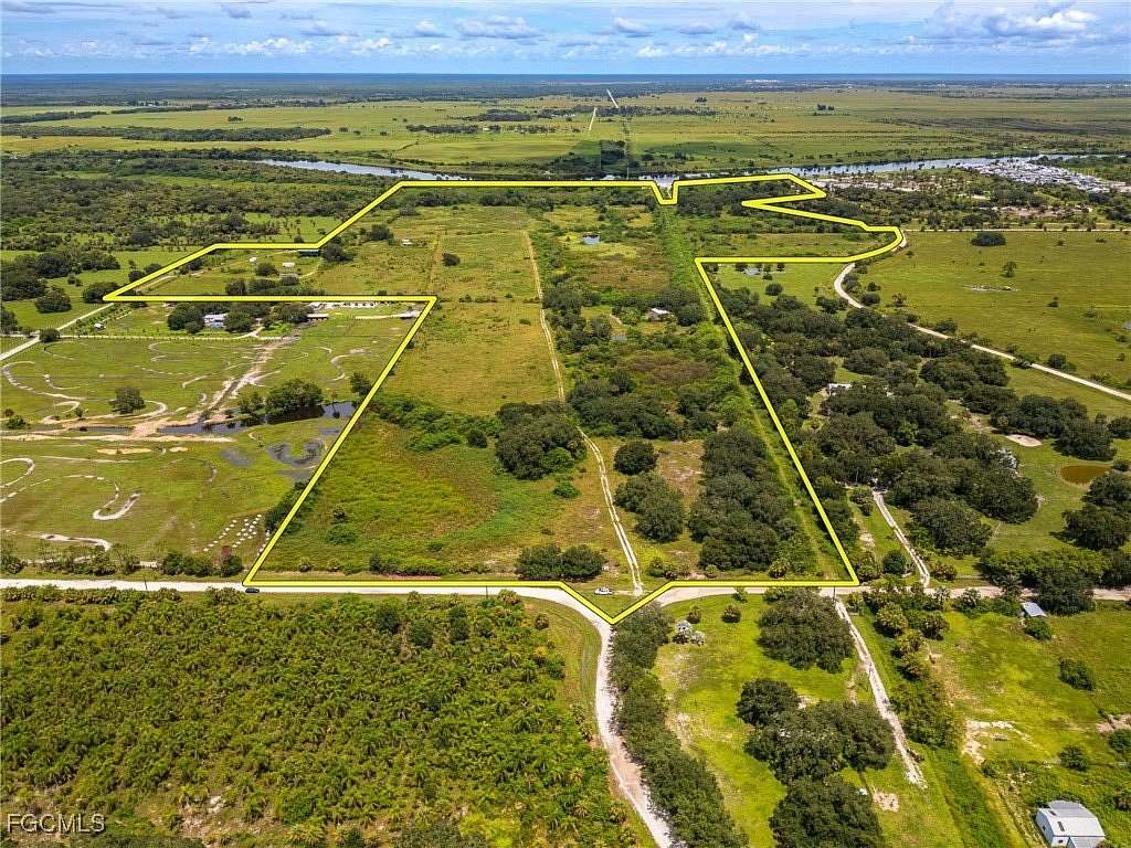 115 Acres of Land for Sale in Moore Haven, Florida