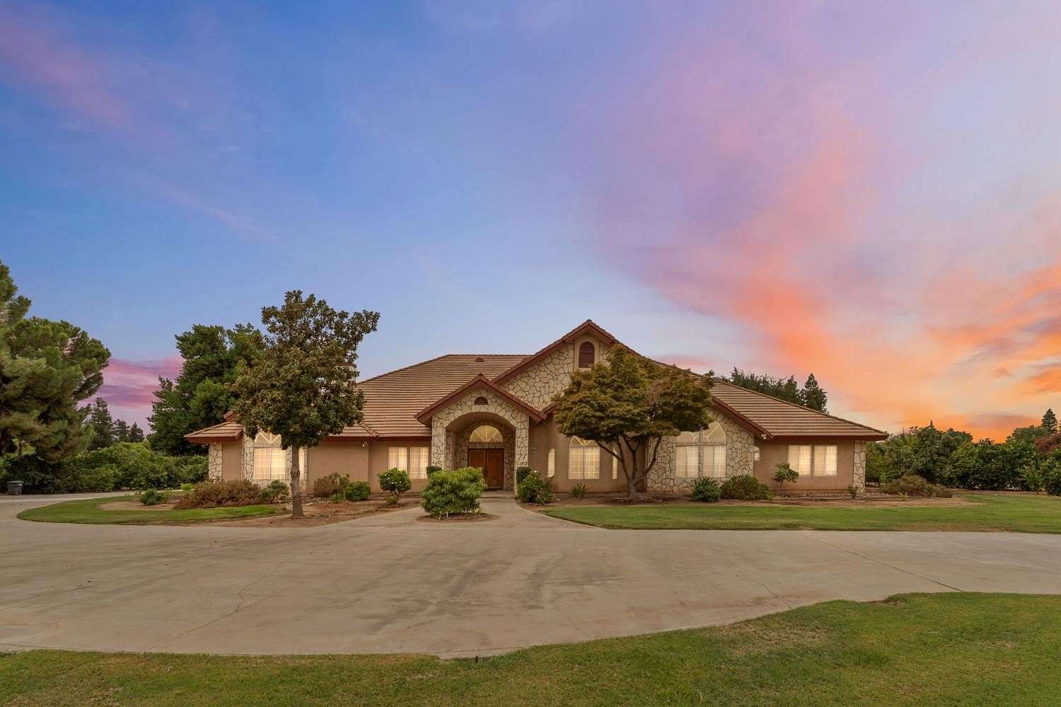 2 Acres of Residential Land with Home for Sale in Fresno, California