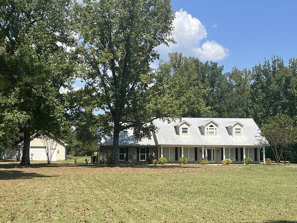 8 Acres of Residential Land with Home for Sale in West Point, Mississippi