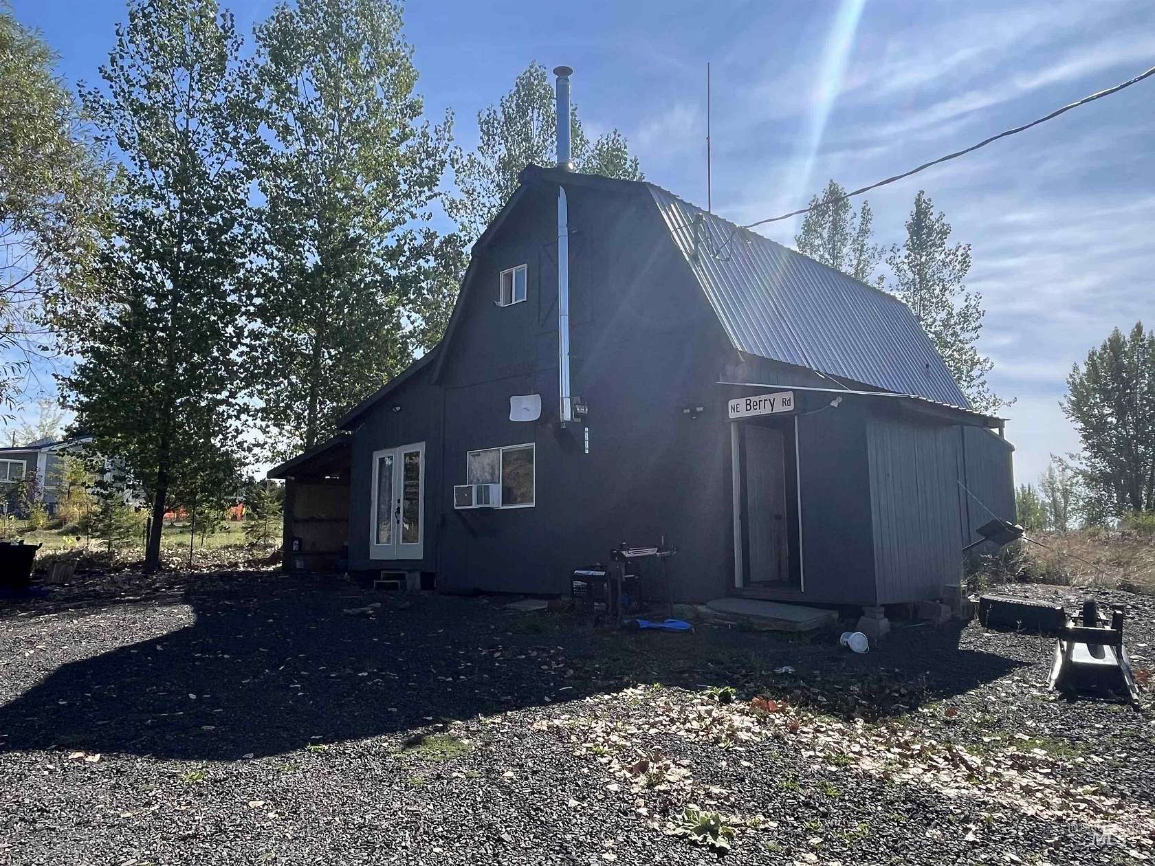 1 Acre of Residential Land with Home for Sale in Kamiah, Idaho