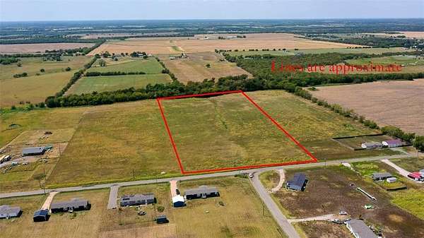 10 Acres of Land for Sale in Greenville, Texas