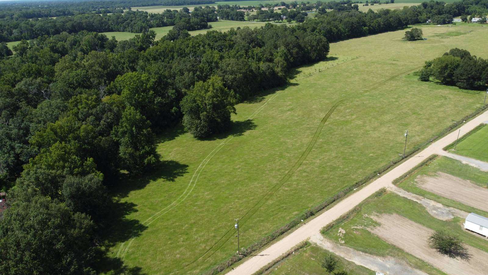 4 Acres of Residential Land for Sale in Whiteville, Louisiana