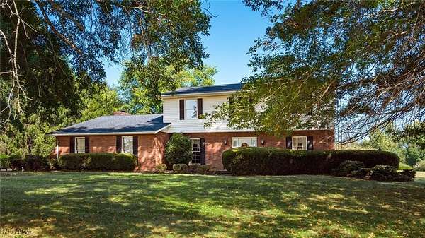 2.26 Acres of Residential Land with Home for Sale in Nashport, Ohio