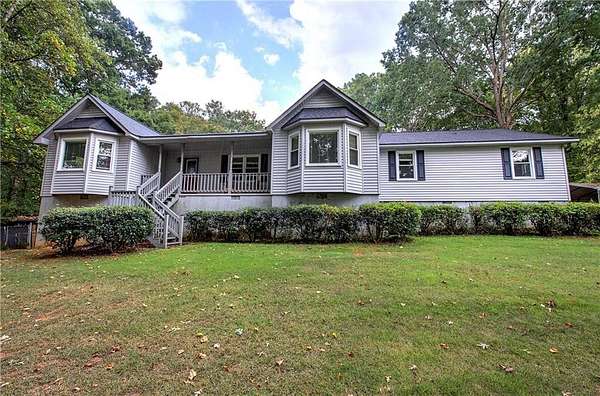 5 Acres of Residential Land with Home for Sale in Cartersville, Georgia