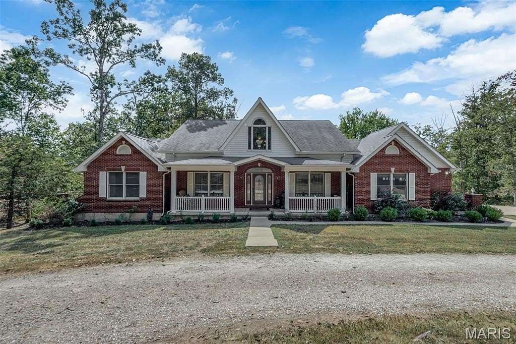 11.4 Acres of Recreational Land with Home for Sale in Warrenton, Missouri