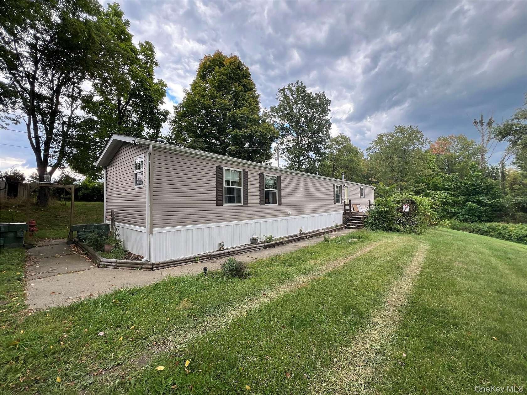 6 Acres of Residential Land with Home for Sale in Kerhonkson, New York