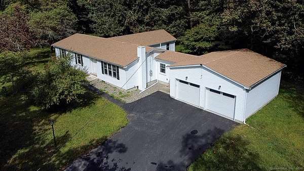 3 Acres of Residential Land with Home for Sale in Pomfret, Connecticut