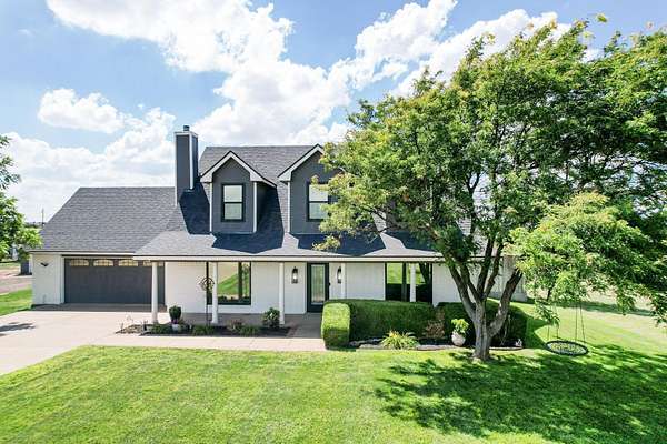 1.82 Acres of Residential Land with Home for Sale in Amarillo, Texas