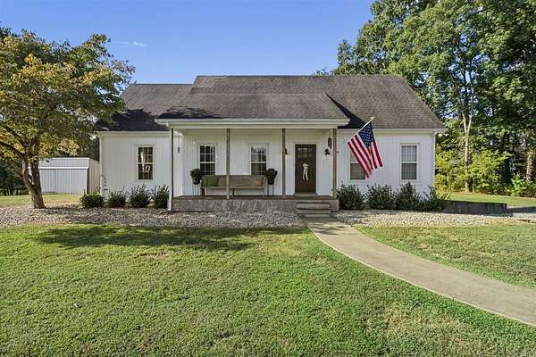 27.2 Acres of Agricultural Land with Home for Sale in Bowling Green, Kentucky