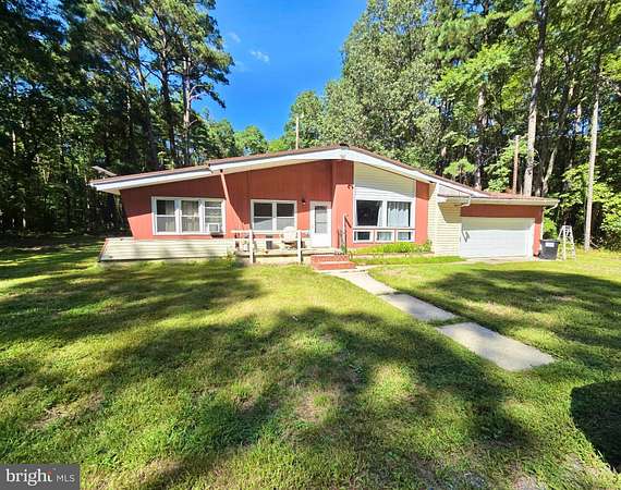 2.5 Acres of Residential Land with Home for Sale in Cambridge, Maryland