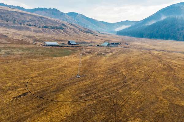 576 Acres of Recreational Land & Farm for Sale in Curlew, Washington