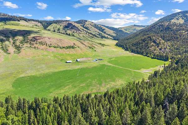 576 Acres of Land for Sale in Curlew, Washington