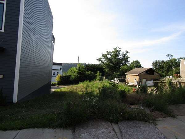 0.05 Acres of Residential Land for Sale in Pittsburgh, Pennsylvania