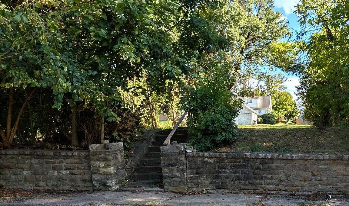 0.11 Acres of Residential Land for Sale in Uniontown, Pennsylvania