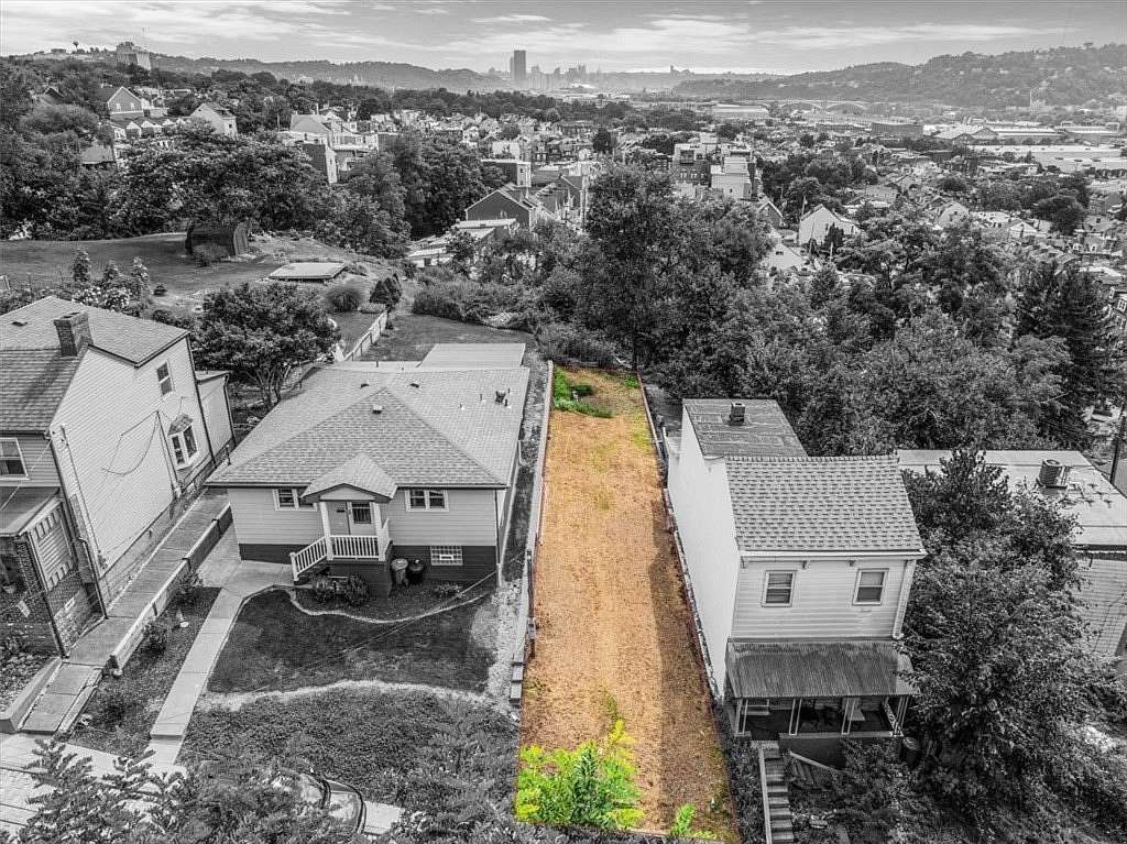 0.05 Acres of Residential Land for Sale in Pittsburgh, Pennsylvania