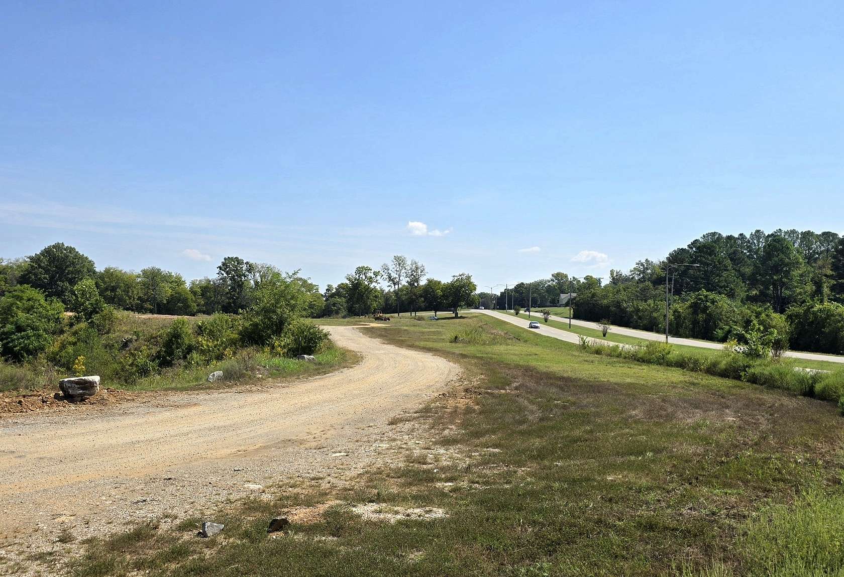 15 Acres of Commercial Land for Sale in Columbia, Tennessee