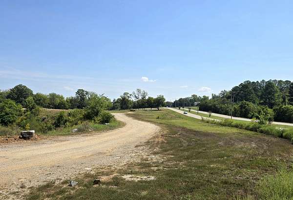 15 Acres of Commercial Land for Sale in Columbia, Tennessee