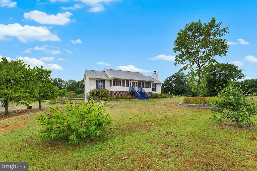 4.57 Acres of Residential Land with Home for Sale in Casanova, Virginia