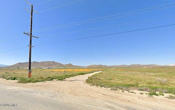2.52 Acres of Land for Sale in Rosamond, California